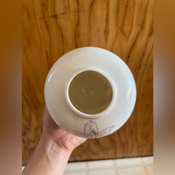 Vintage Lily Ginger Jar - Picture 3 of 4